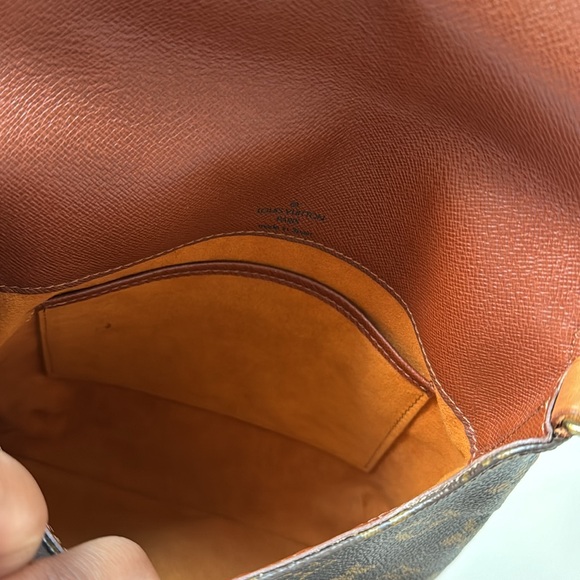 Louis Vuitton Monogram Musette Shoulder Bag in Excellent Condition - Picture 9 of 16